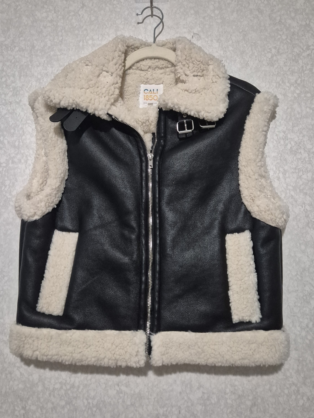 CALI 1850 Black Faux Leather Vest with Cream Sherpa Trim-Size:M